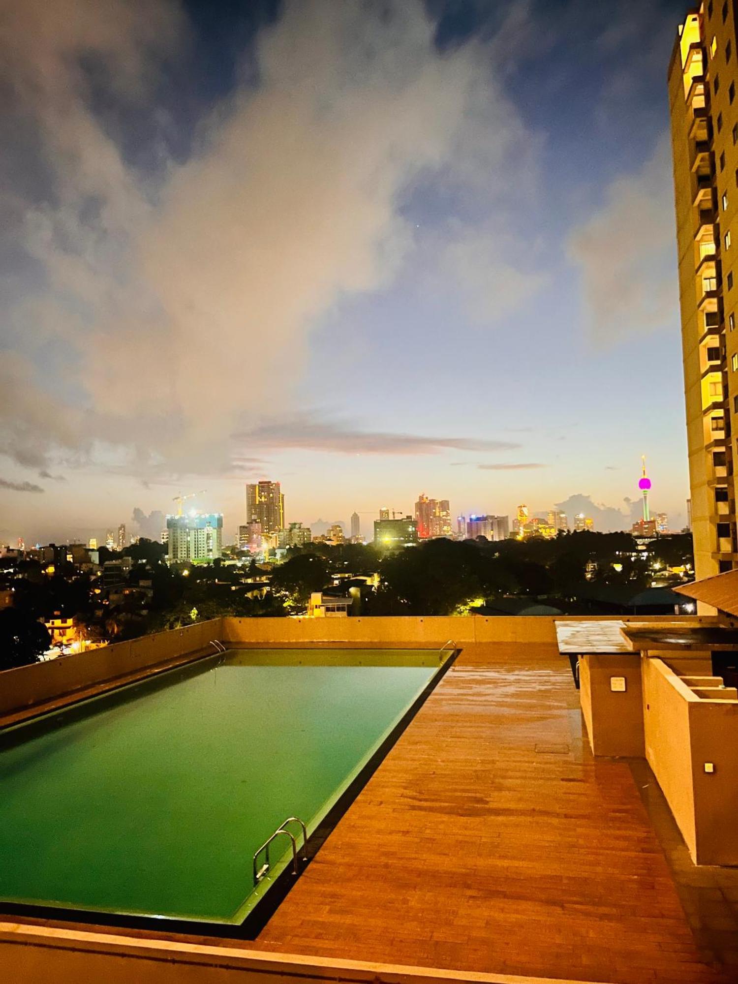 Apartment Oval View Residencies