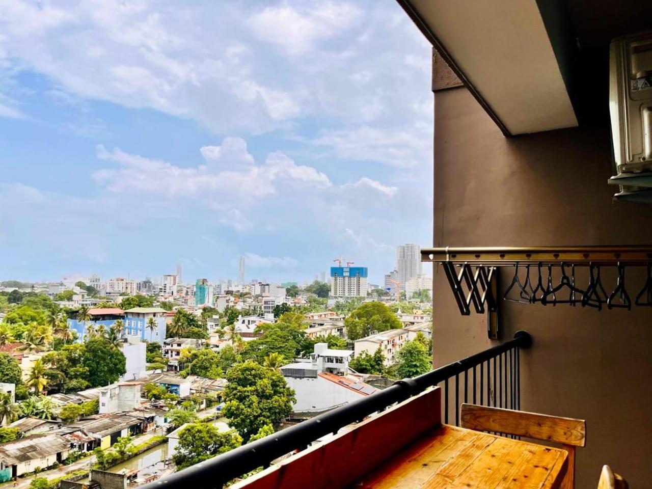Oval View Residencies * Colombo